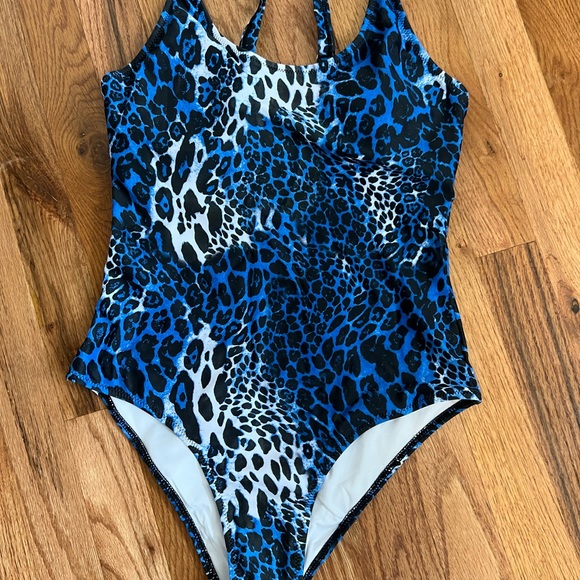 💙BRAND NEW BLUE LEOPARD SWIMSUIT - Picture 2 of 7